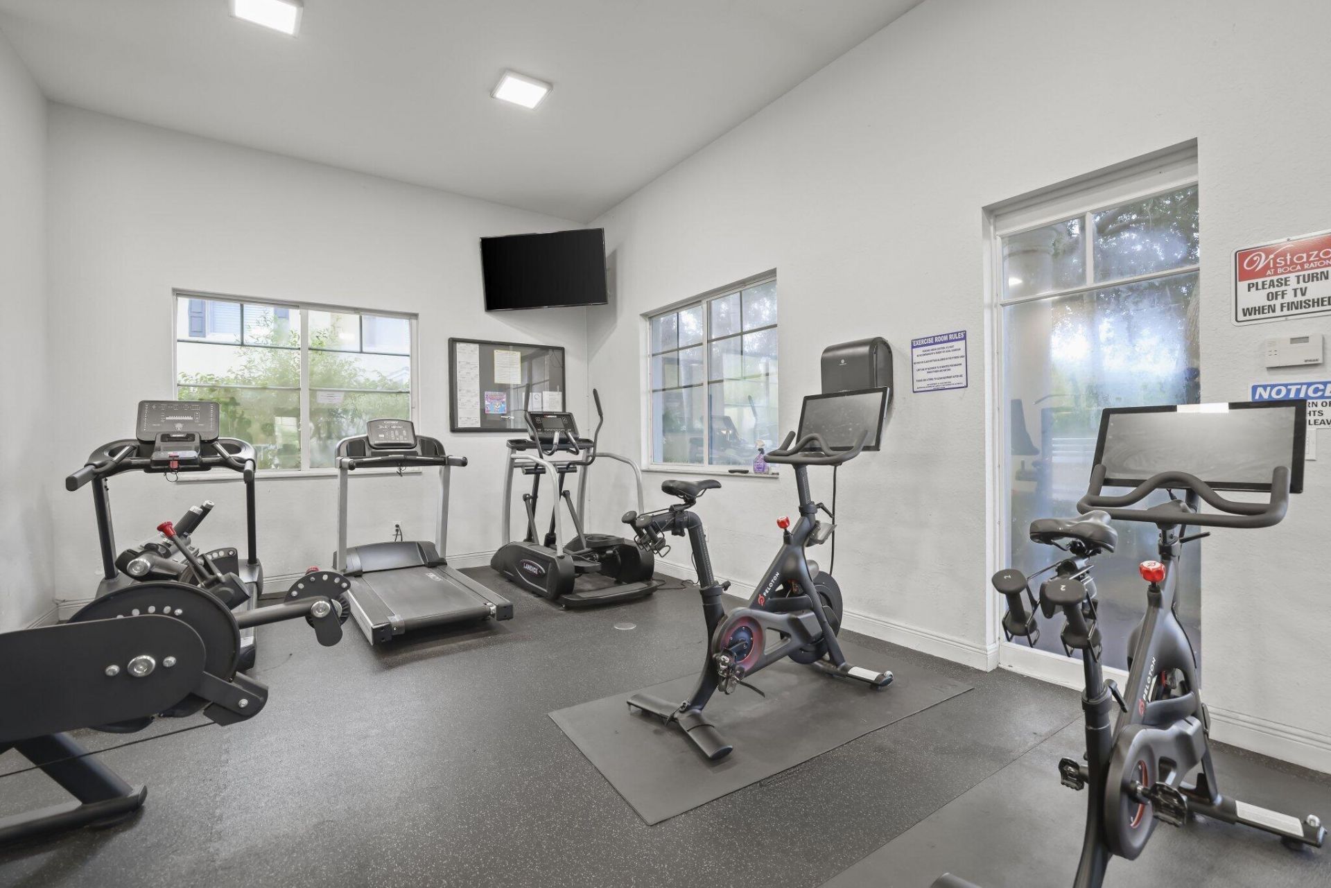 616 NW 38th Circle, Boca Raton, FL 33431 Photo
