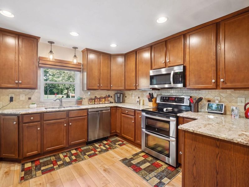 4577 E Johnstown Road, Columbus, OH 43230 Photo 6