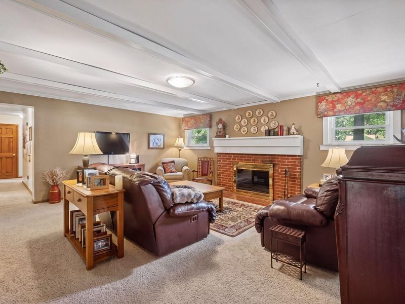 4577 E Johnstown Road, Columbus, OH 43230 Photo 9