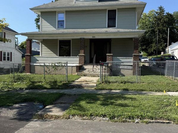 229 E Patterson Avenue, Bellefontaine, OH 43311