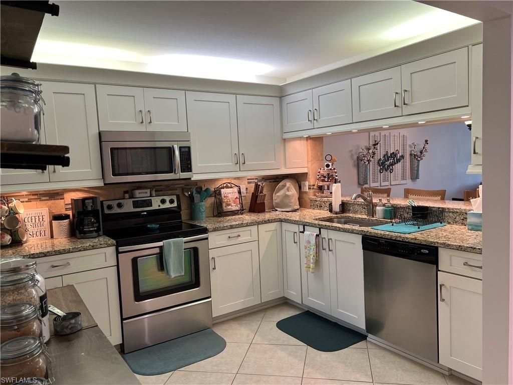 1140 Sarah Jean Cir , Unit 205, Naples, FL 34110 Photo
