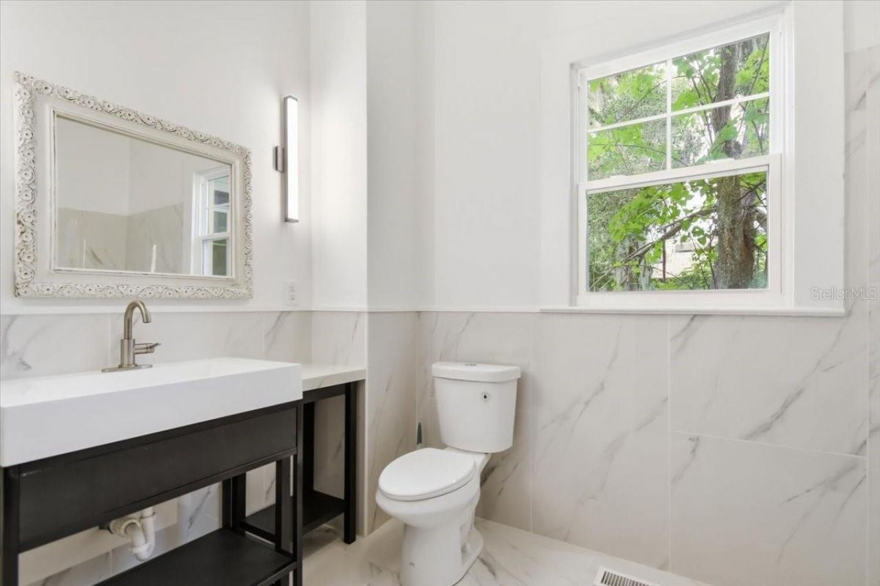 1103 N Jefferson Street, Perry, FL 32347 Photo