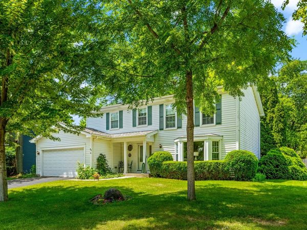65 Cottonwood Circle , Batavia, IL 60510