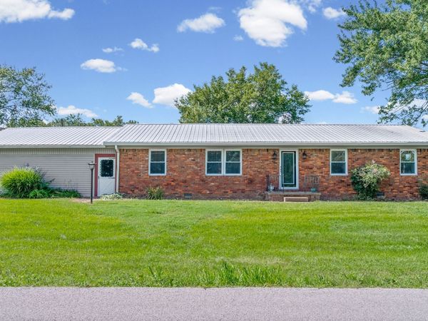 421 Lewis Rd, Crofton, KY 42217
