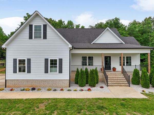 14 Hemlock Cir , Burns, TN 37029