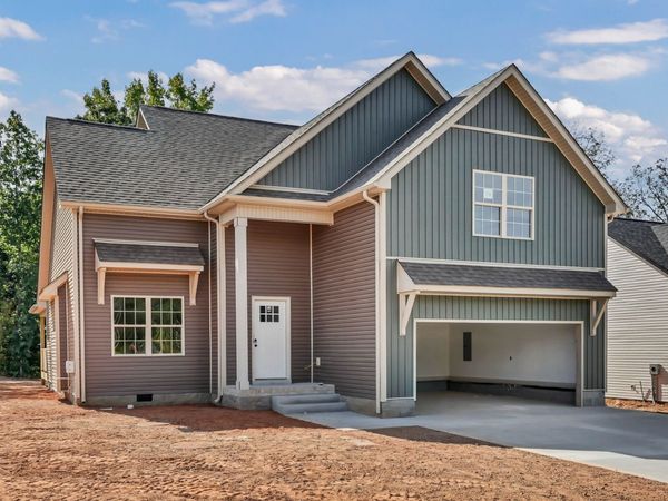 273 Wayne Hall Rd, Clarksville, TN 37040