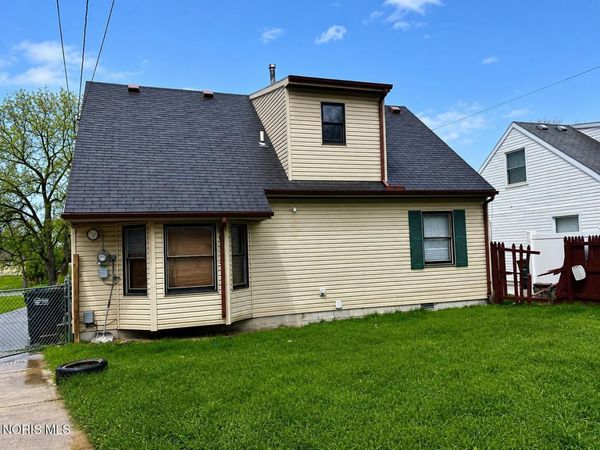 1938 Welker Avenue , Toledo, OH 43613
