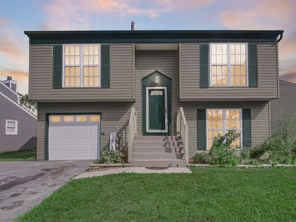 5939 Fillmore Place , Merrillville, IN 46410