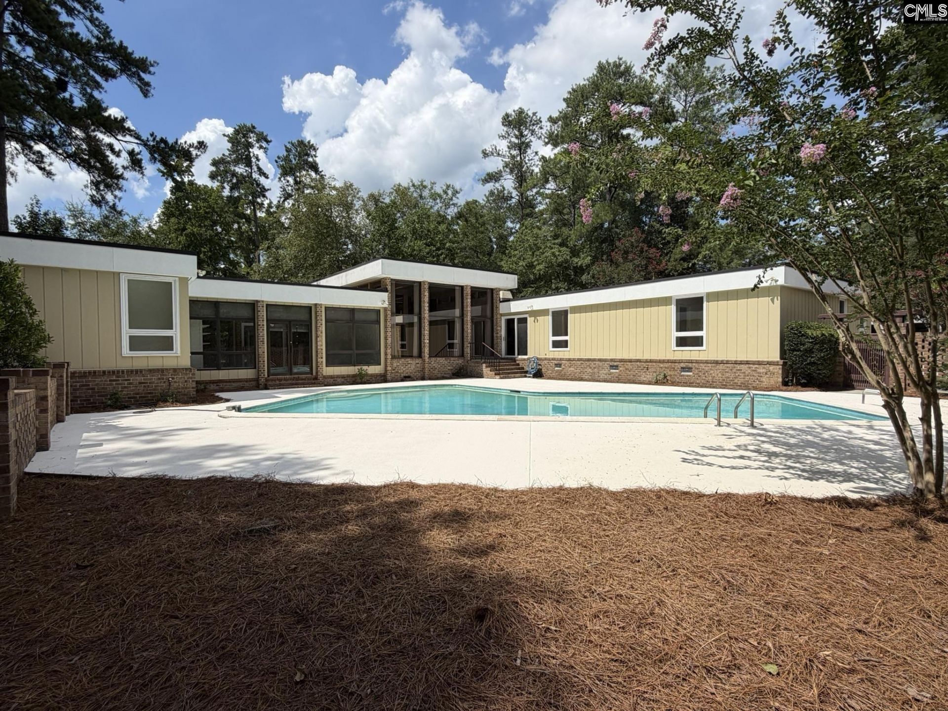 255 Mason Drive  Photo 11