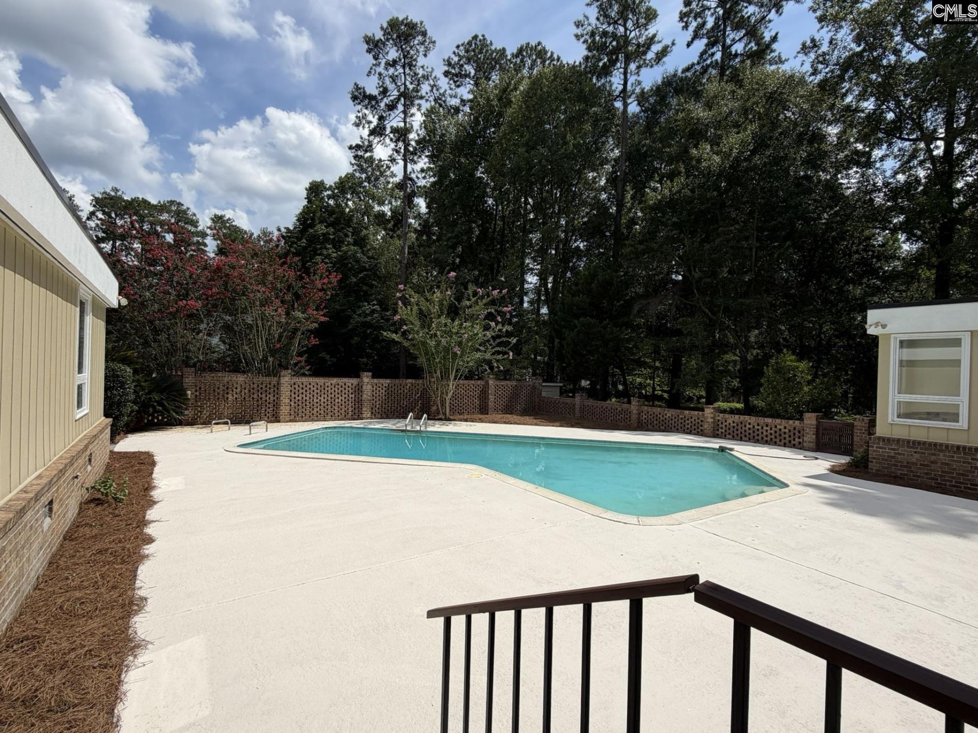 255 Mason Drive  Photo 9