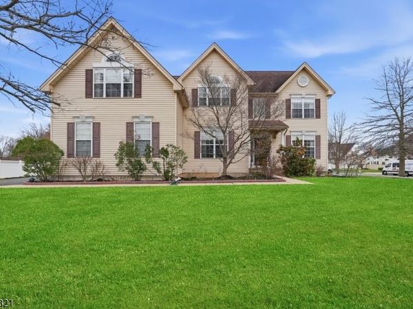 74 Kelly Way, South Brunswick, NJ 08852