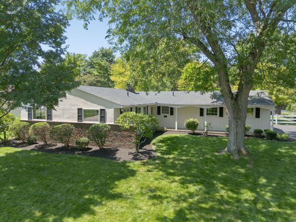 2929 Pickwick Drive, Columbus, OH 43221