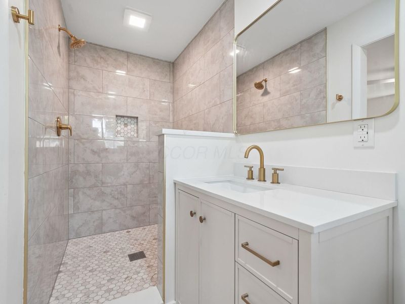 2929 Pickwick Drive, Columbus, OH 43221 Photo 31