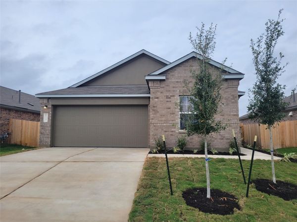 623 Waterway Ave , Hutto, TX 78634