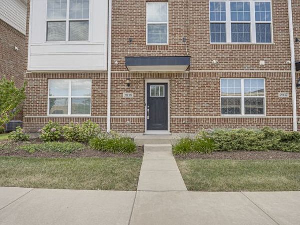 2939 SHOWPLACE Drive , Unit 2939, Naperville, IL 60564