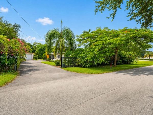 11624 SW 93rd St, Miami, FL 33176