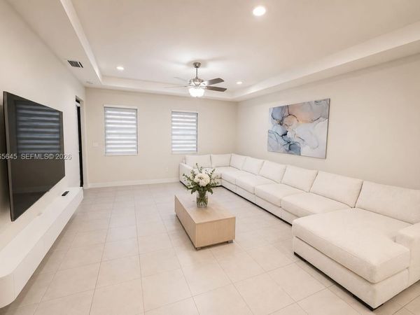 10407 NW 82nd St , Unit 34, Doral, FL 33178