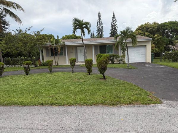 10860 NE 11th Ave , Miami, FL 33161