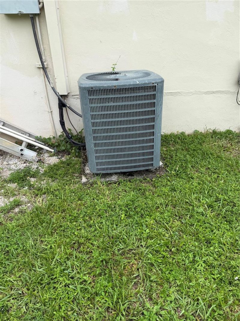 10860 NE 11th Ave, Miami, FL 33161 Photo