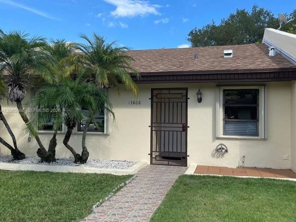 13808 SW 54th St , Miami, FL 33175