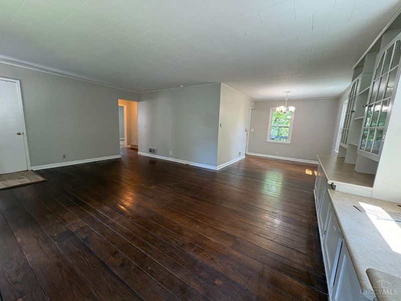 3646 Lakewood Drive, Green Township, OH 45248 Photo 4