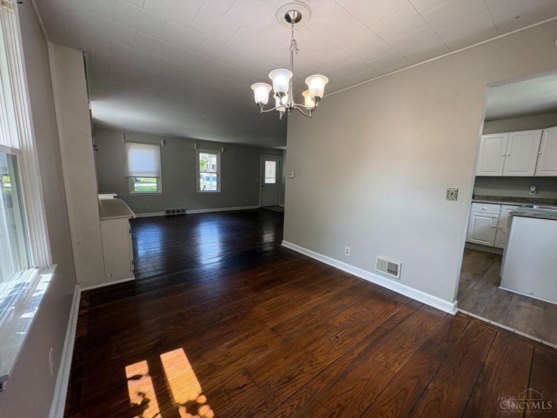 3646 Lakewood Drive, Green Township, OH 45248 Photo 6