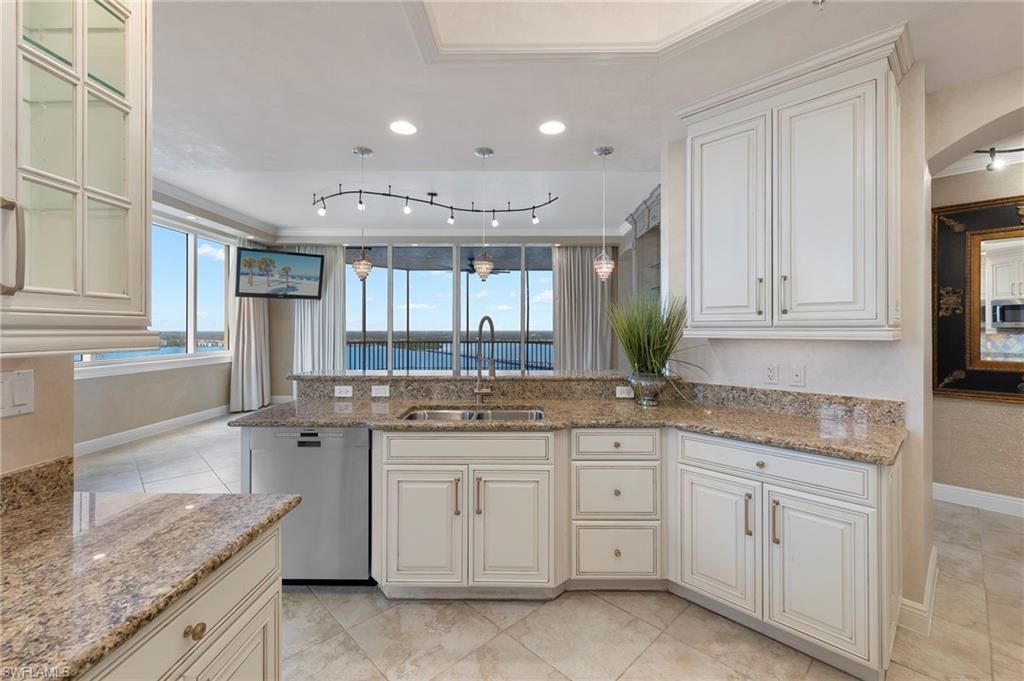 2090 W 1st St, Unit E2605, Fort Myers, FL 33901 Photo