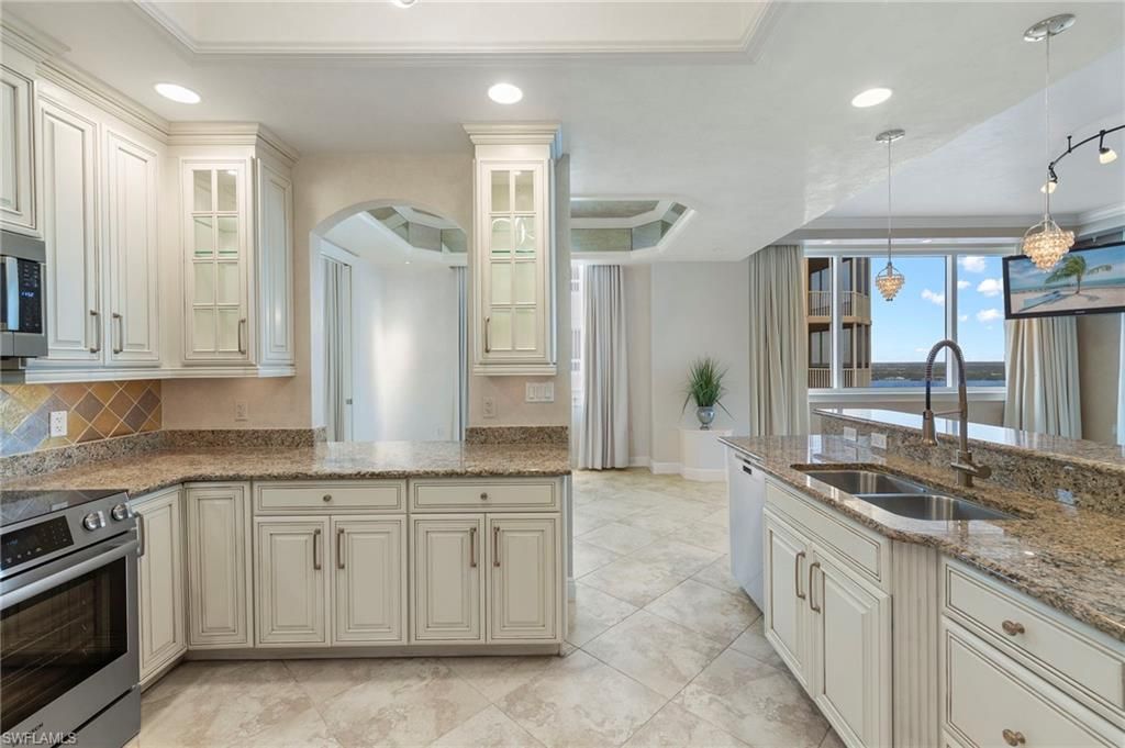 2090 W 1st St, Unit E2605, Fort Myers, FL 33901 Photo