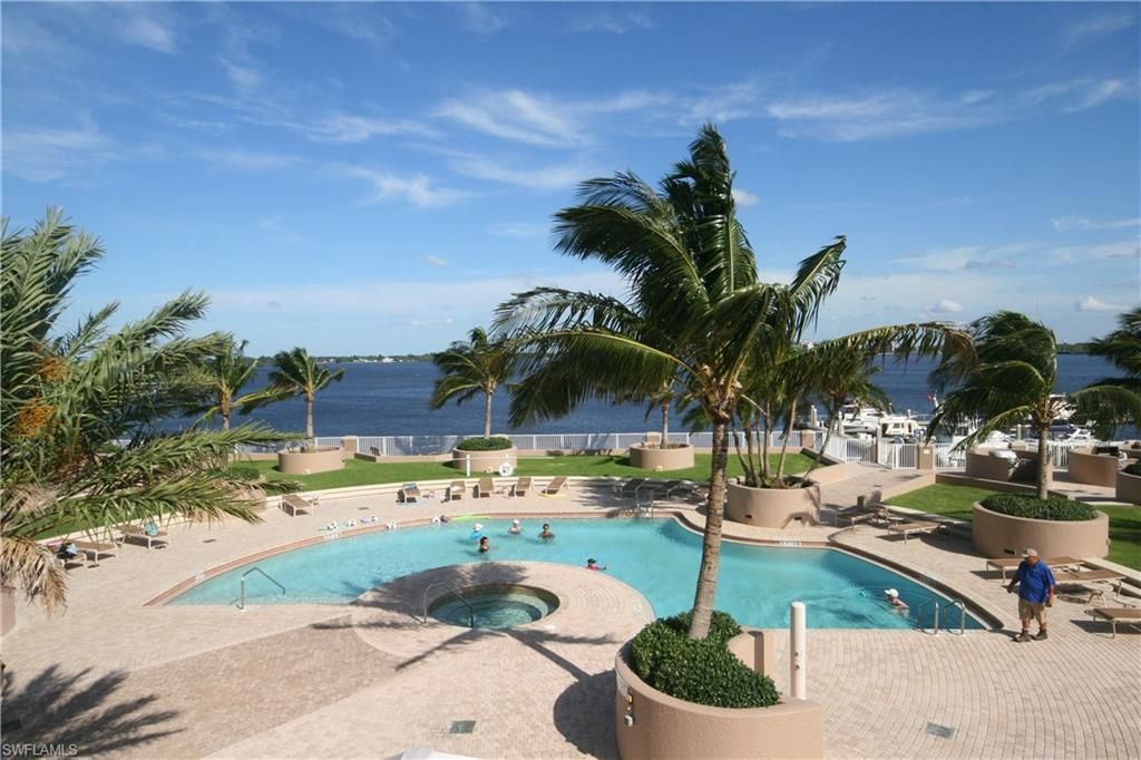 2090 W 1st St, Unit E2605, Fort Myers, FL 33901 Photo
