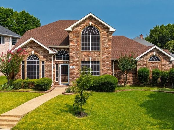 8905 Lakepointe Avenue, Rowlett, TX 75088