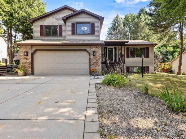 5 Waywood Circle, Madison, WI 53704