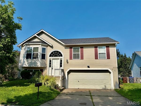 3060 Laurel Village Circle, St Peters, MO 63376