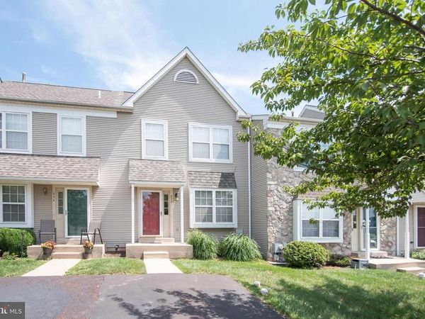 652 LONGWOOD ROAD , COLLEGEVILLE, PA 19426
