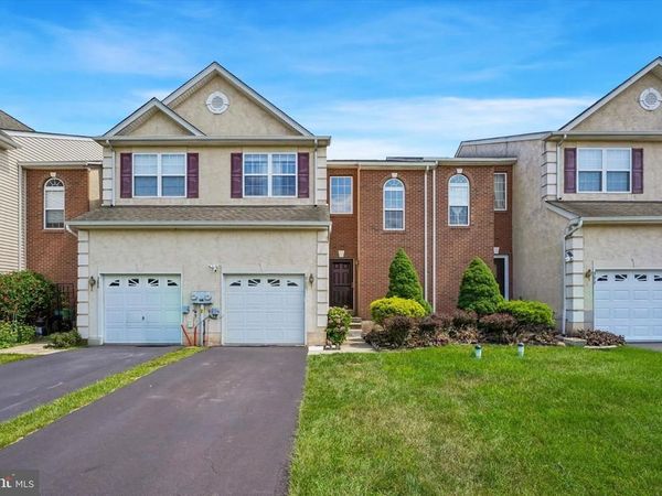 390 AUBURN COURT , SOUDERTON, PA 18964