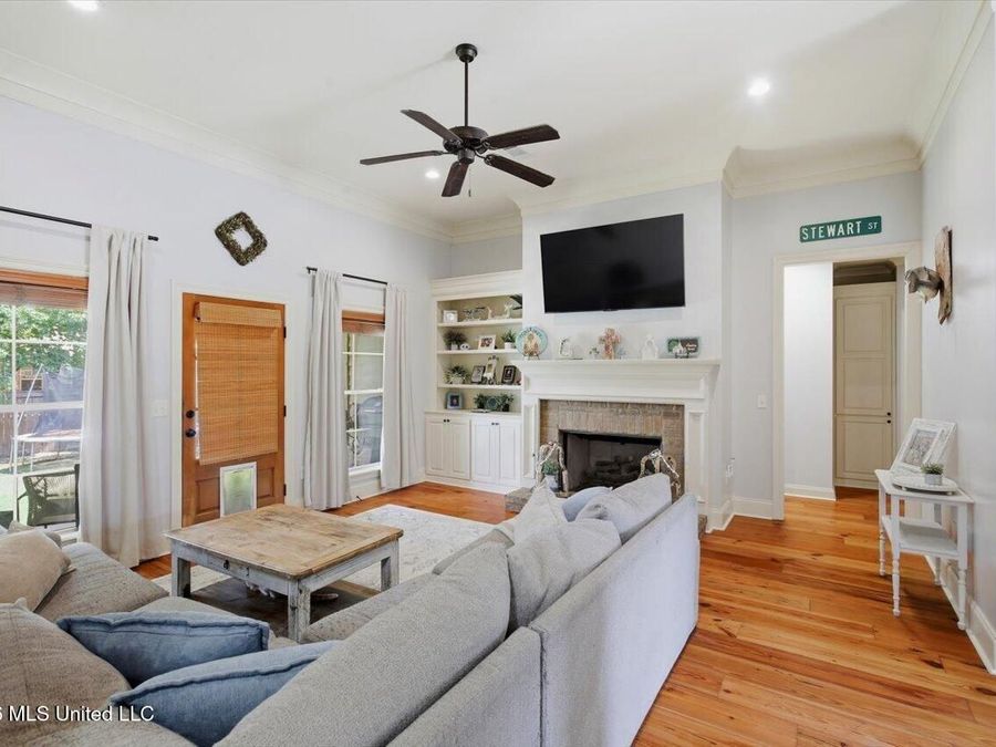 Property Image 8