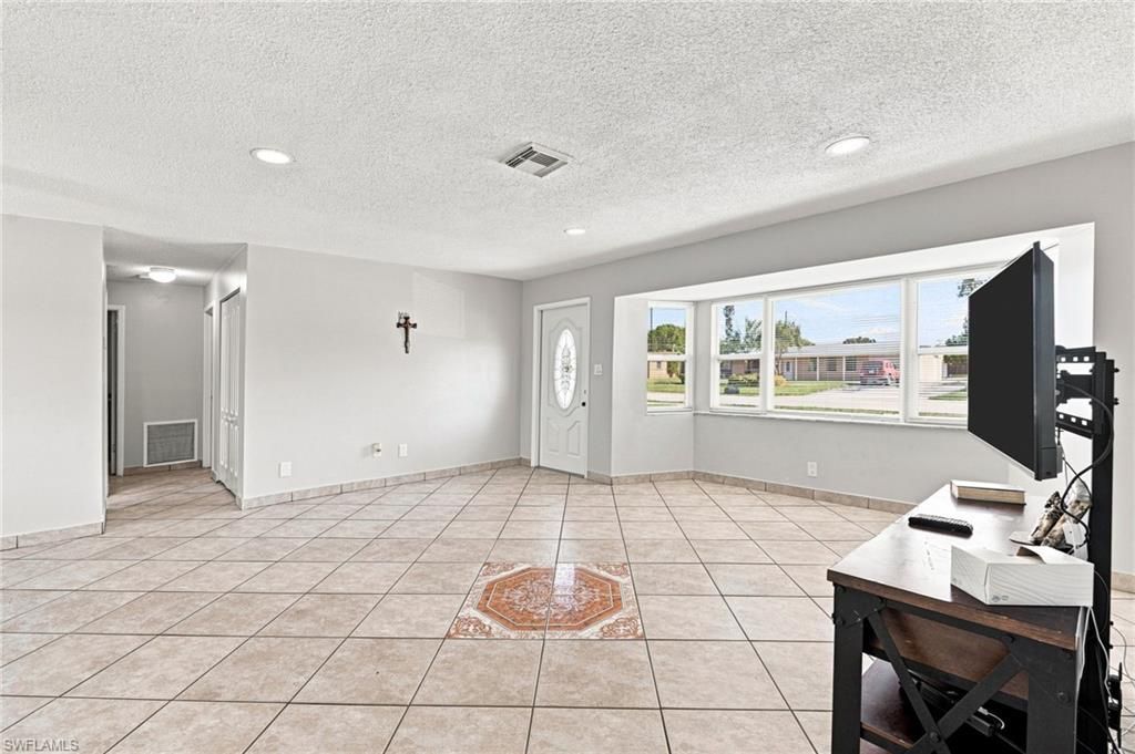 18186 Iris Rd , Fort Myers, FL 33967 Photo