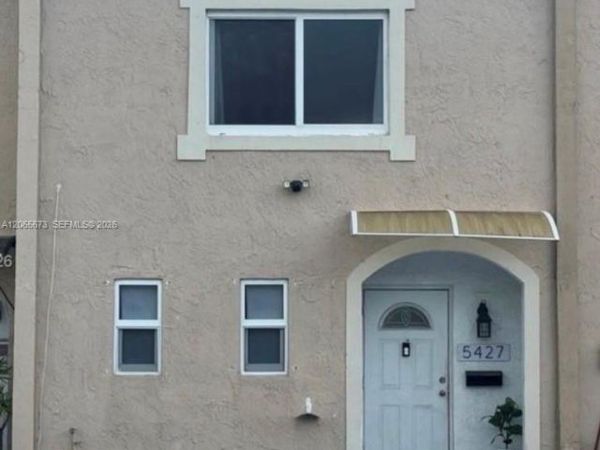 5427 NW 169th St, Miami Gardens, FL 33055