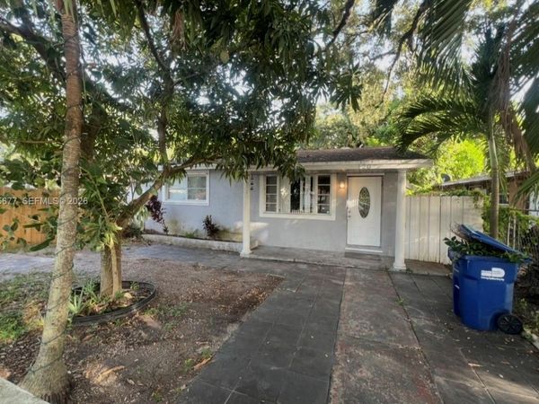 120 NE 185th Ter , Unit 120, Miami, FL 33179