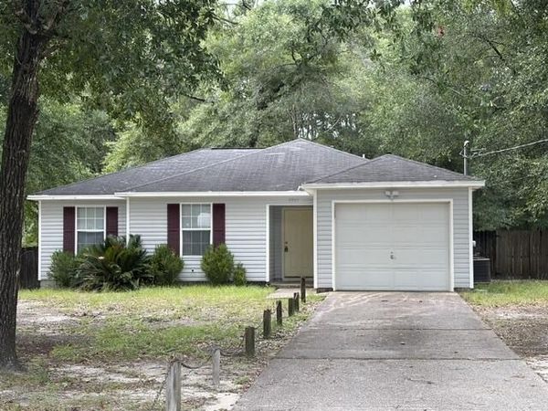 2867 Shoffner Avenue, Crestview, FL 32539