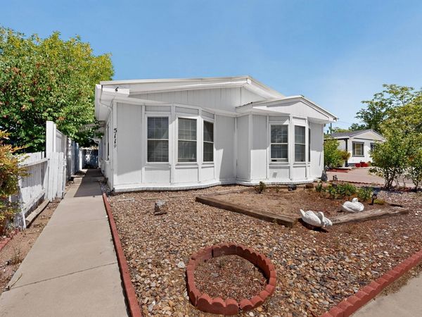 5119 Stream Court NE, Albuquerque, NM 87113
