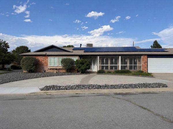8903 Hannett Avenue NE, Albuquerque, NM 87112