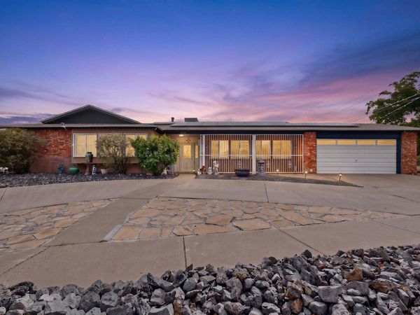 8903 Hannett Avenue NE, Albuquerque, NM 87112