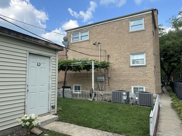 8638 Trumbull Avenue , Unit 2, Skokie, IL 60076