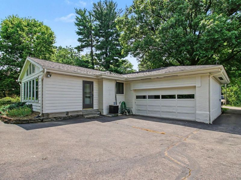 8590 Lynnehaven Drive, Amberley, OH 45236 Photo 23
