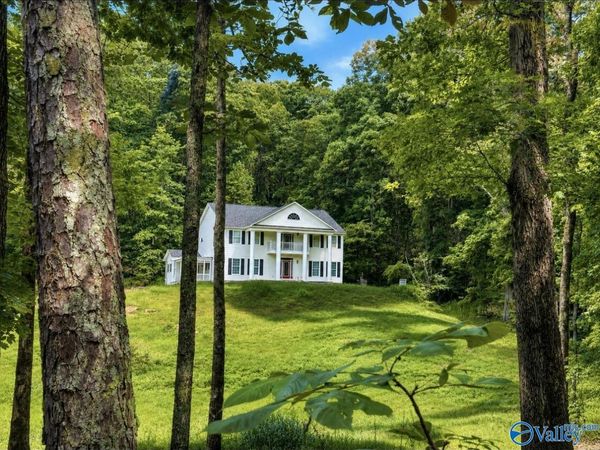 480 Mountain Oak Trail, Somerville, AL 35670