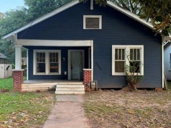 2242 NOBLE Street, Alexandria, LA 71301