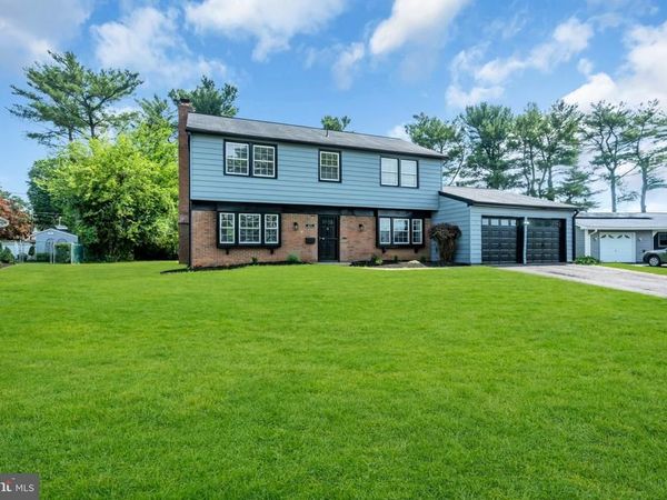 61 TRIANGLE , WILLINGBORO, NJ 08046