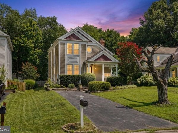 22 FENTON WOOD DRIVE, STERLING, VA 20165