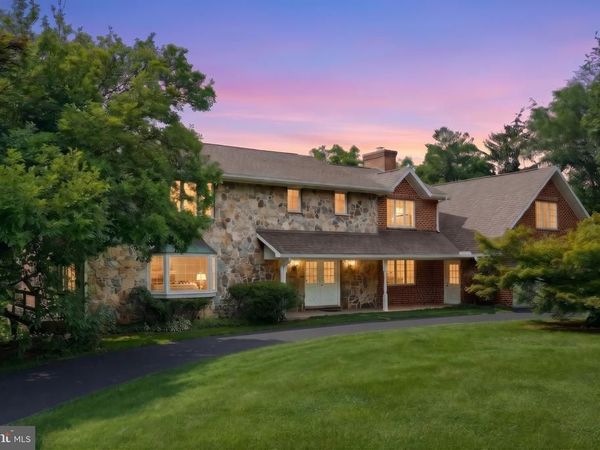 176 TUSCARORA DRIVE, YORK, PA 17403