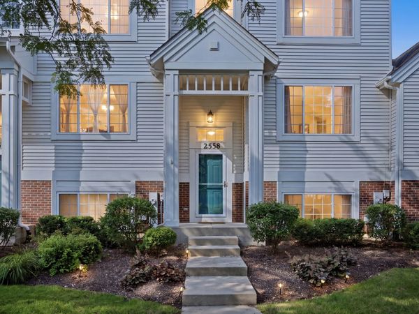 2558 Hatfield Court , Elgin, IL 60123